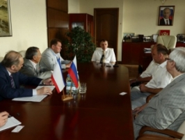 В Крыму состоялась встреча Анвара Шамузафарова, Владимира Яковлева, Ефима Басина с председателем Госсовета республики Владимиром Константиновым