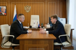Глава Минстроя России Ирек Файзуллин провел рабочую встречу с Президентом Национального объединения строителей Антоном Глушковым